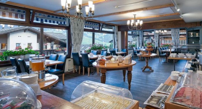 Hotel Jungfrau Lodge, Grindelwald ski chalet, image 2